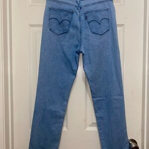 Levi’s Womens 724 premium high waisted jeans